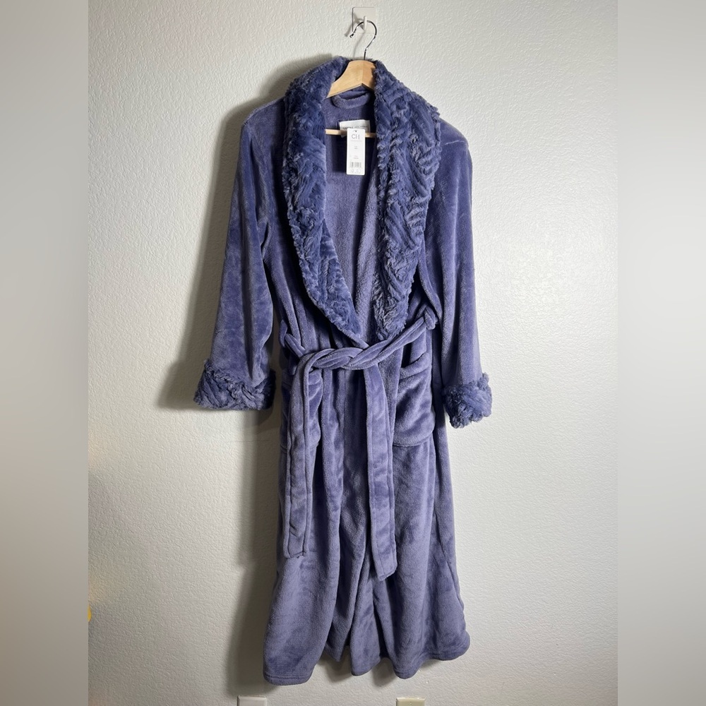NWT Carole Hochman Ladies’ Plush Robe Silky soft and plush M